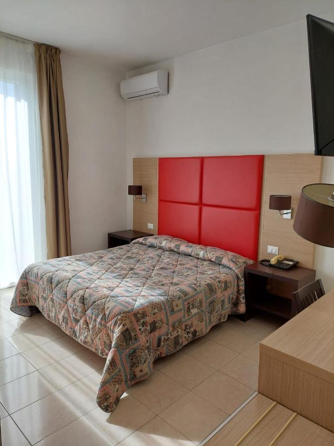 Hotel Patrizia Marina di Massa Εξωτερικό φωτογραφία