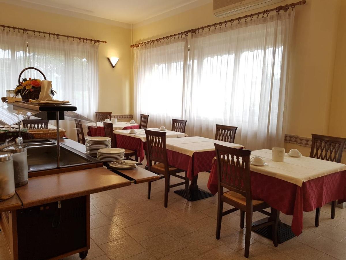Hotel Patrizia Marina di Massa Εξωτερικό φωτογραφία