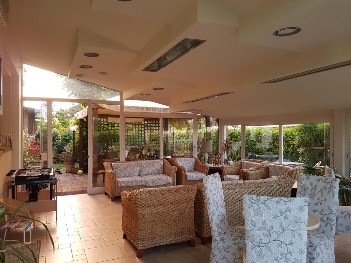 Hotel Patrizia Marina di Massa Εξωτερικό φωτογραφία