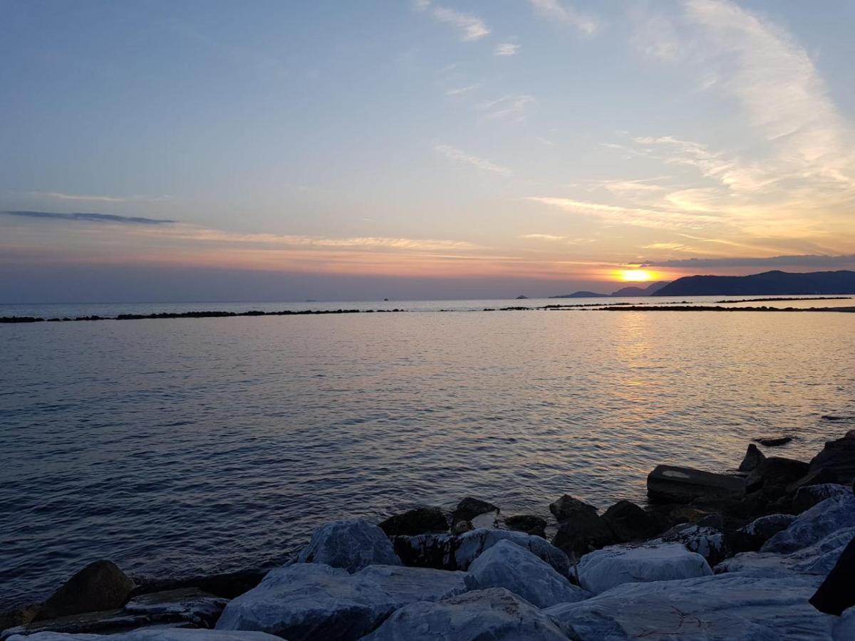 Hotel Patrizia Marina di Massa Εξωτερικό φωτογραφία