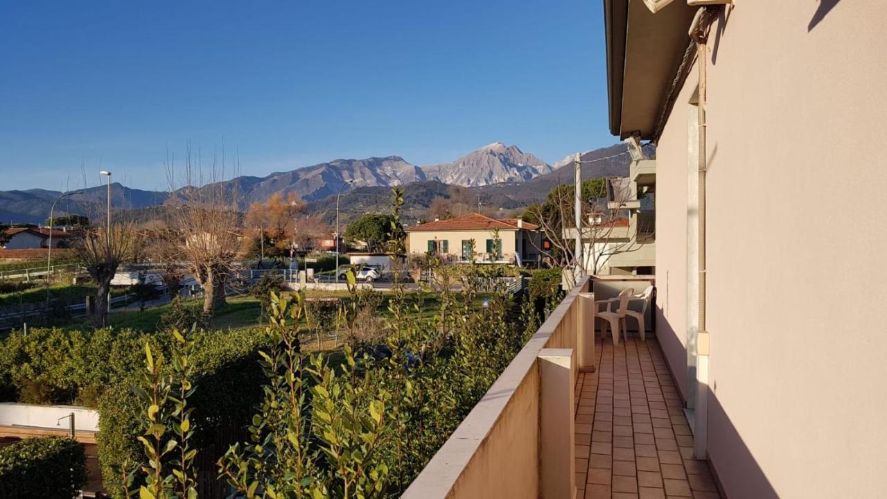 Hotel Patrizia Marina di Massa Εξωτερικό φωτογραφία