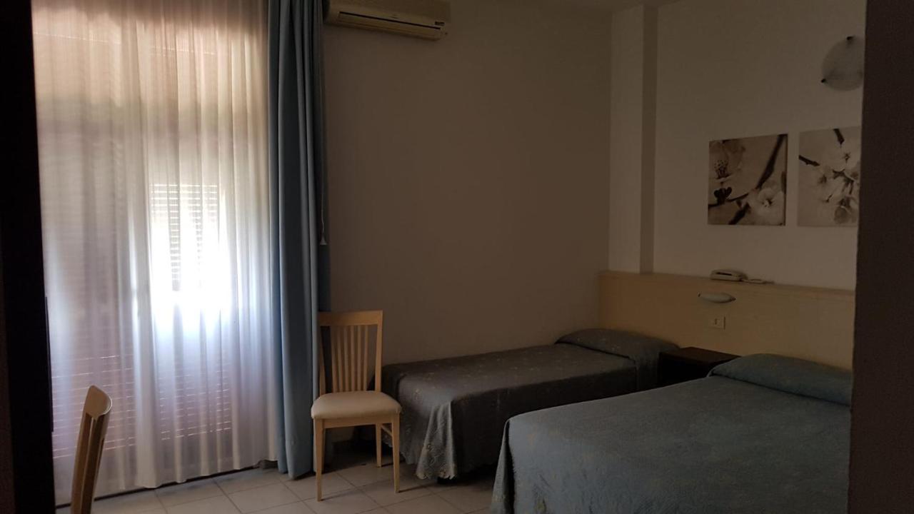Hotel Patrizia Marina di Massa Εξωτερικό φωτογραφία